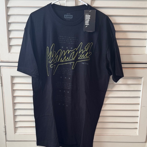 Flag Nor Fail Black T-Shirt with Green Graphic - Picture 2 of 5